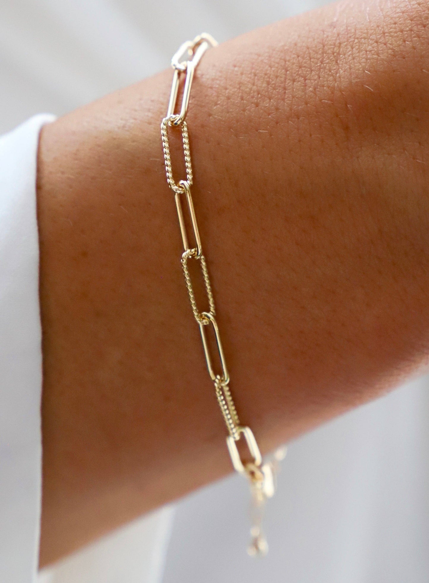 CECILIA CHAIN BRACELET: Gold