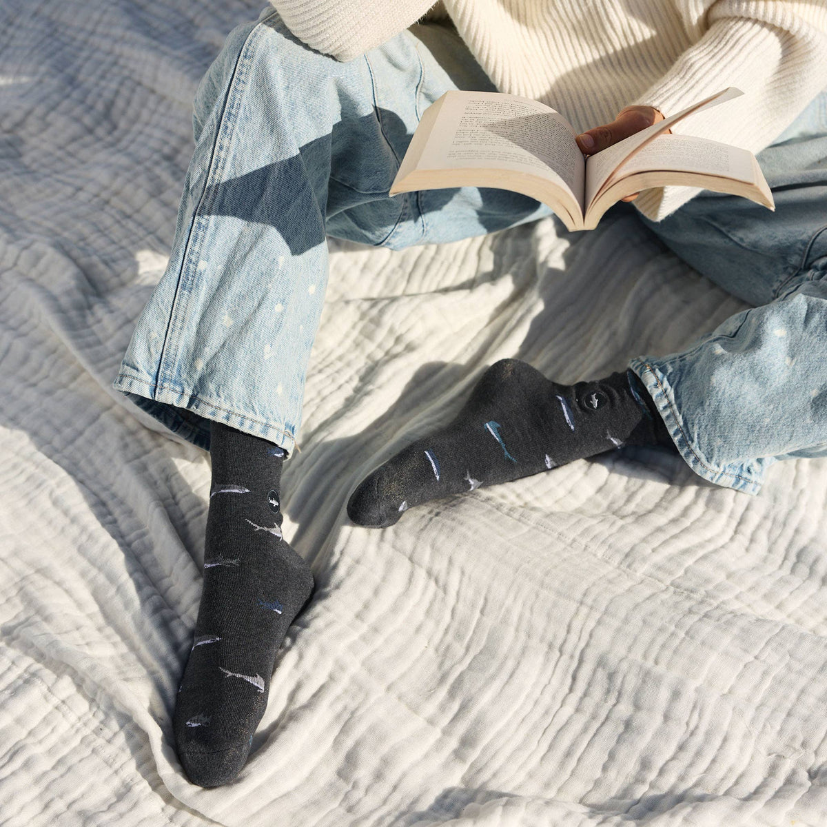 Socks that Protect Sharks | Gray Sharks - Ocean Gifts: Small