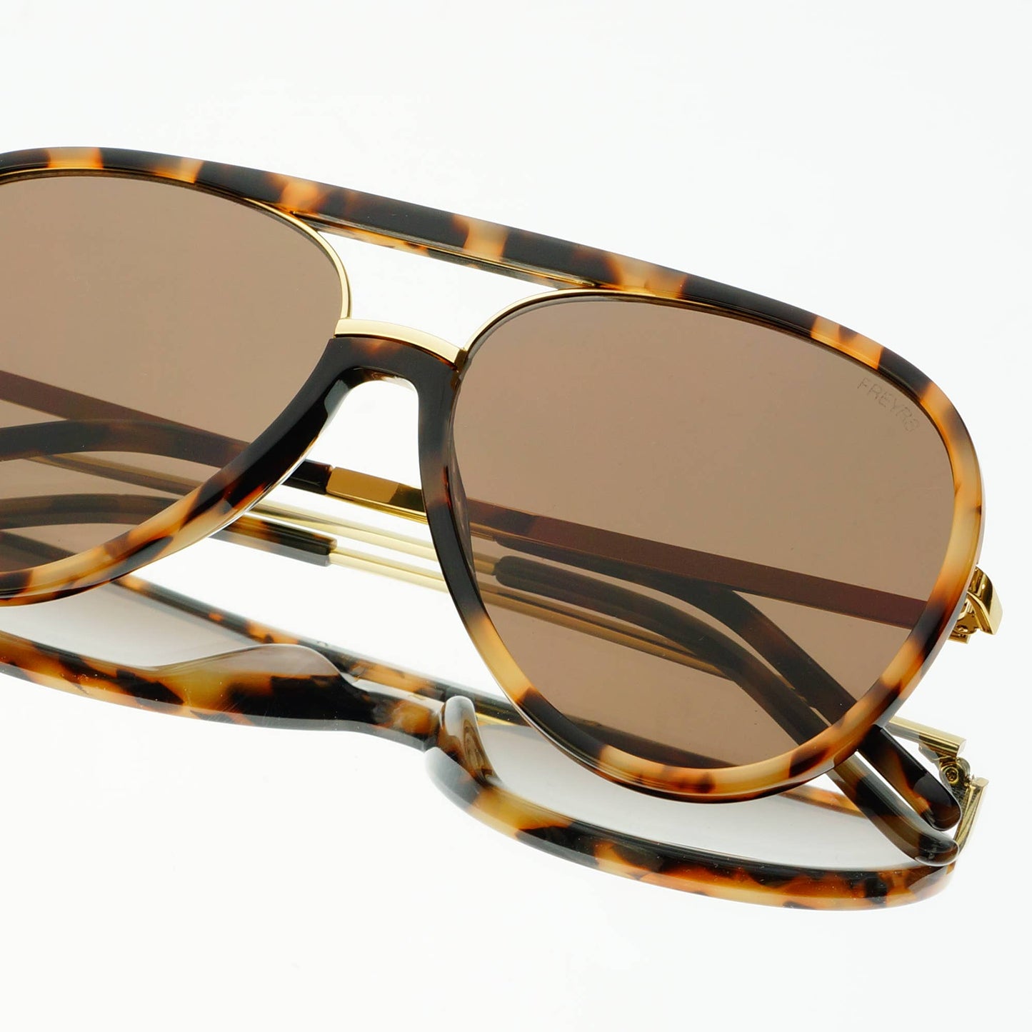Shay (NEW) Unisex Aviator Sunglasses : Milky Tortoise / Brown