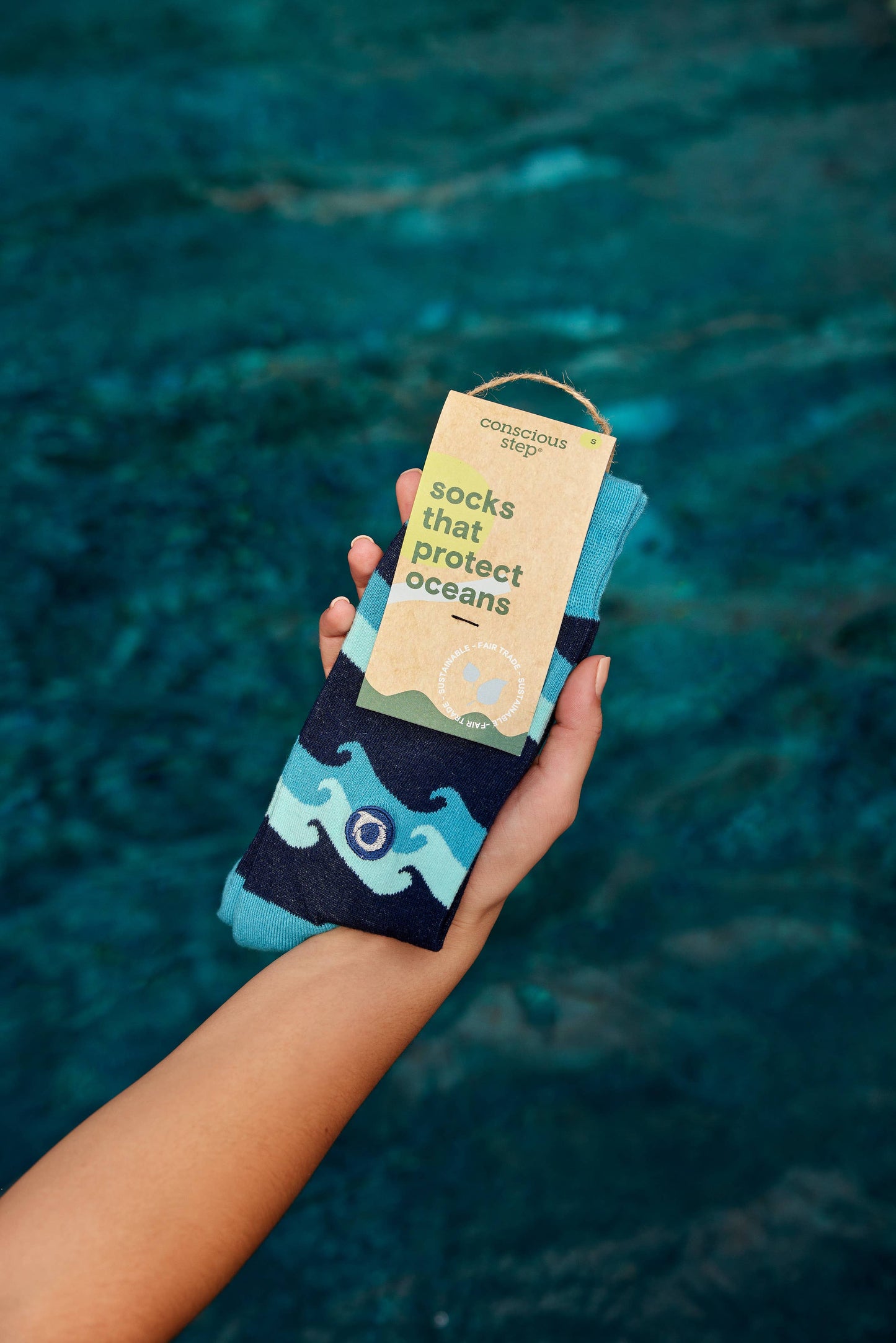 Socks that Protect Oceans (Rolling Waves): Medium
