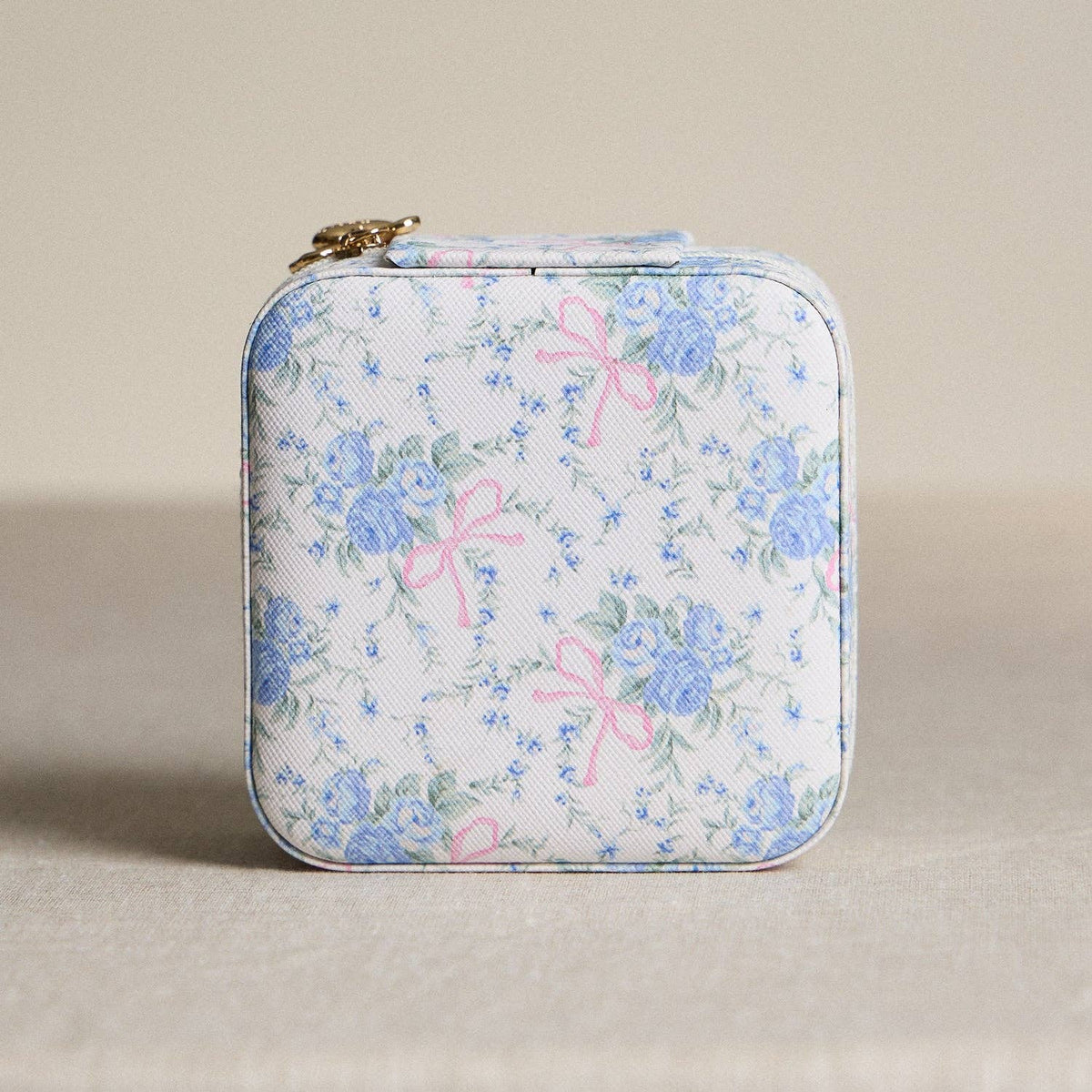 Travel-Ready Blue Floral | Jewelry Box with Pink Bow: BL / ONE