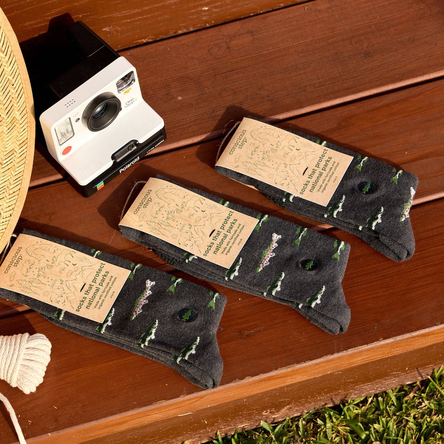 Socks that Protect National Parks (Gray Fish): Medium