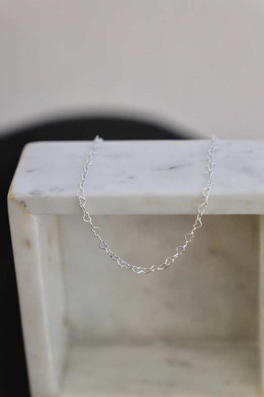 HEART CHAIN NECKLACE: Sterling Silver