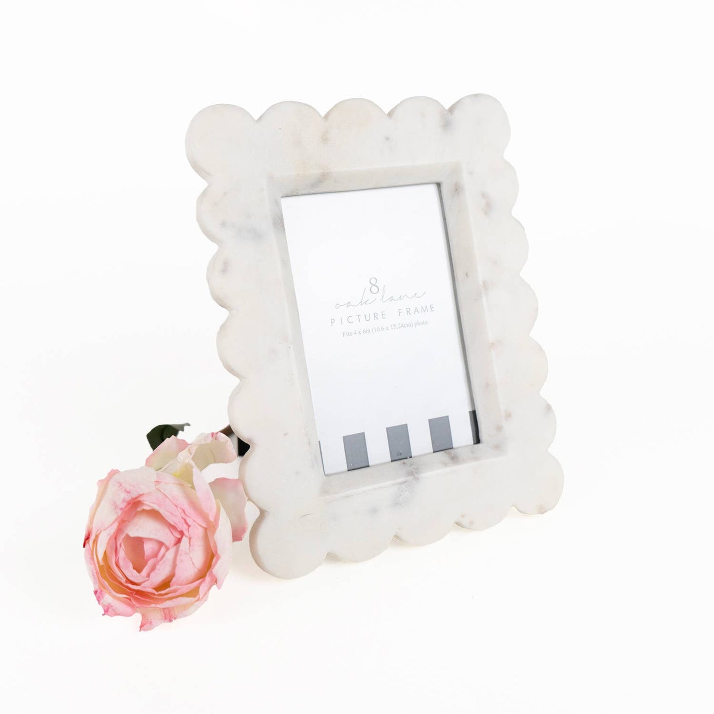 White Scalloped Marble 4x6 Picture Frame